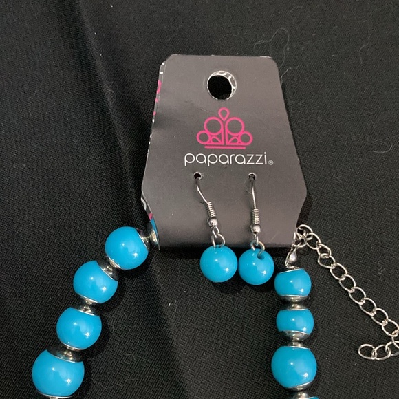 Paparazzi Turquoise 18” Necklace and Earring Set. 3” Extender Included. - Picture 2 of 4